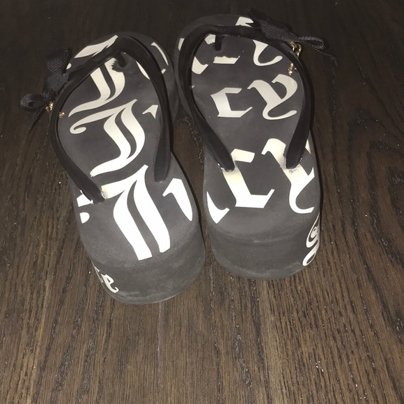 Juicy Couture Sandals - Picture 3 of 5